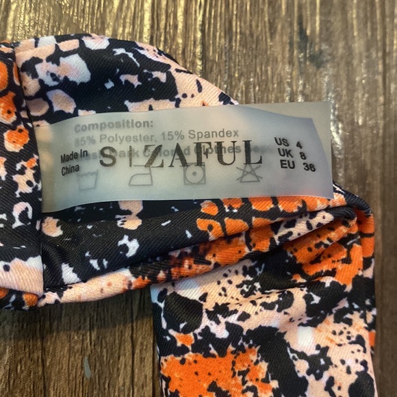 Zaful printed bikini.  Size small.  Worn only once - Picture 7 of 8